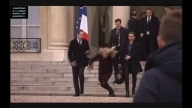 Helle Thorning-Schmidt falls down the stairs in Paris
