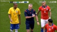 Falta de Gary Medel a Neymar - Brasil vs Chile - Amistoso Internacional 2015
