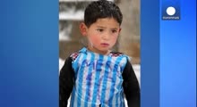 Афганский малыш получил майку от Месси