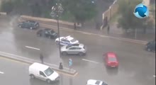 В Баку нарушение ПДД сотрудником полиции попало на камеру