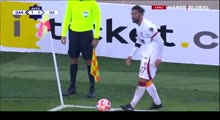 Önce Galatasaray sonra Karabağ gole çok yaklaştı